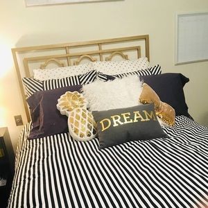 Throw Pillows Set of 3 Plus Bonus Pillow Cover